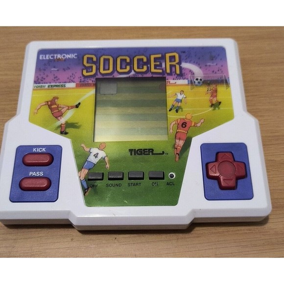 Soccer LCD Tiger Electronic Handheld Game Tested and Working 1988 - Picture 3 of 9